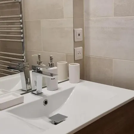 Apartment T2 Dans Jolie Arboree De *